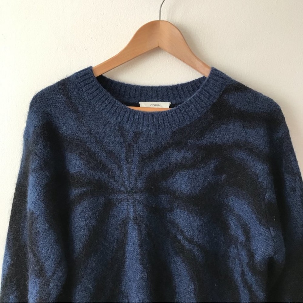 Vince Tie Dye Alpaca wool Mohair Crewneck Sweater In Navy cozy fall winter - Picture 6 of 8